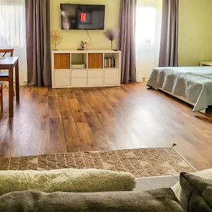 Apartament Mi Casa Vendeghaz -, Eger