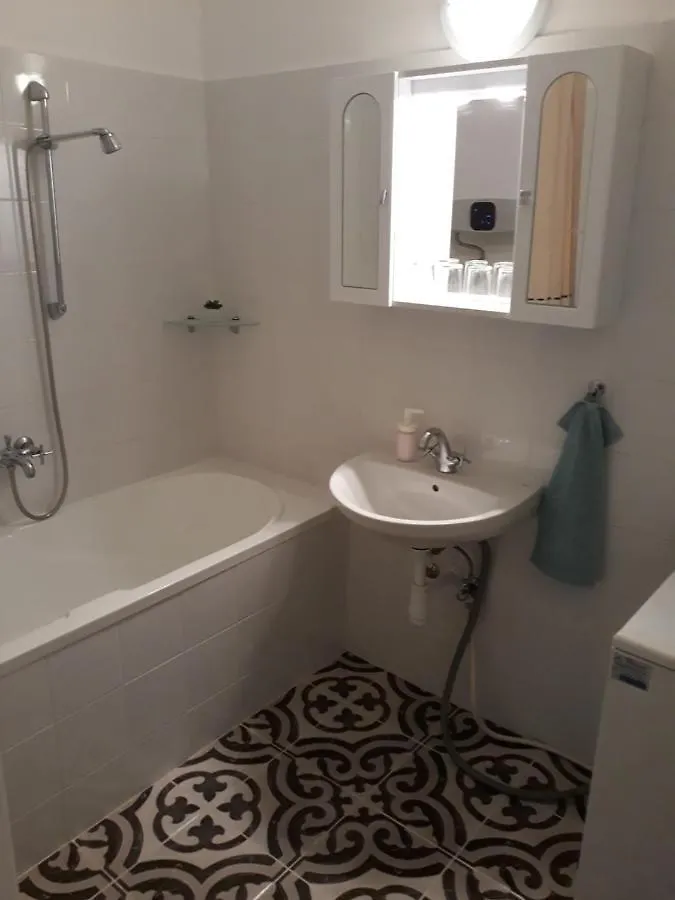 Apartment Eszterlanc Apartman Eger