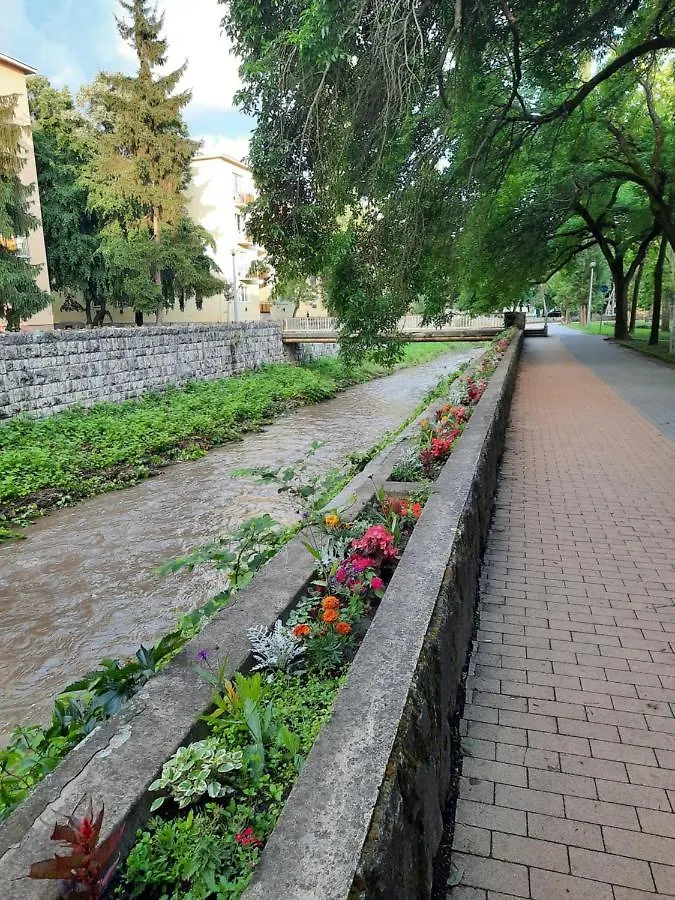 Eszterlanc Apartman Eger